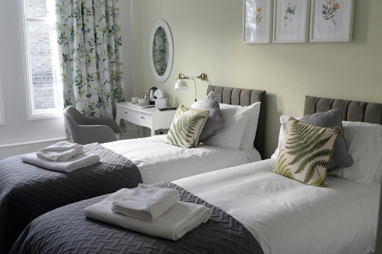 Hotel The Milford Arms Hounslow Esterno foto