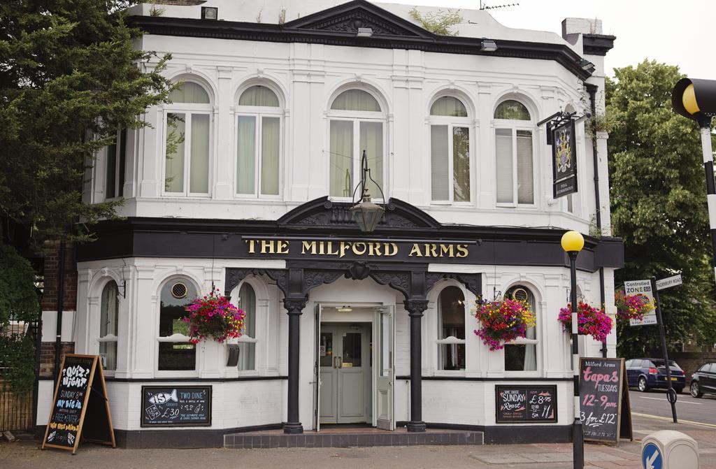 Hotel The Milford Arms Hounslow Esterno foto
