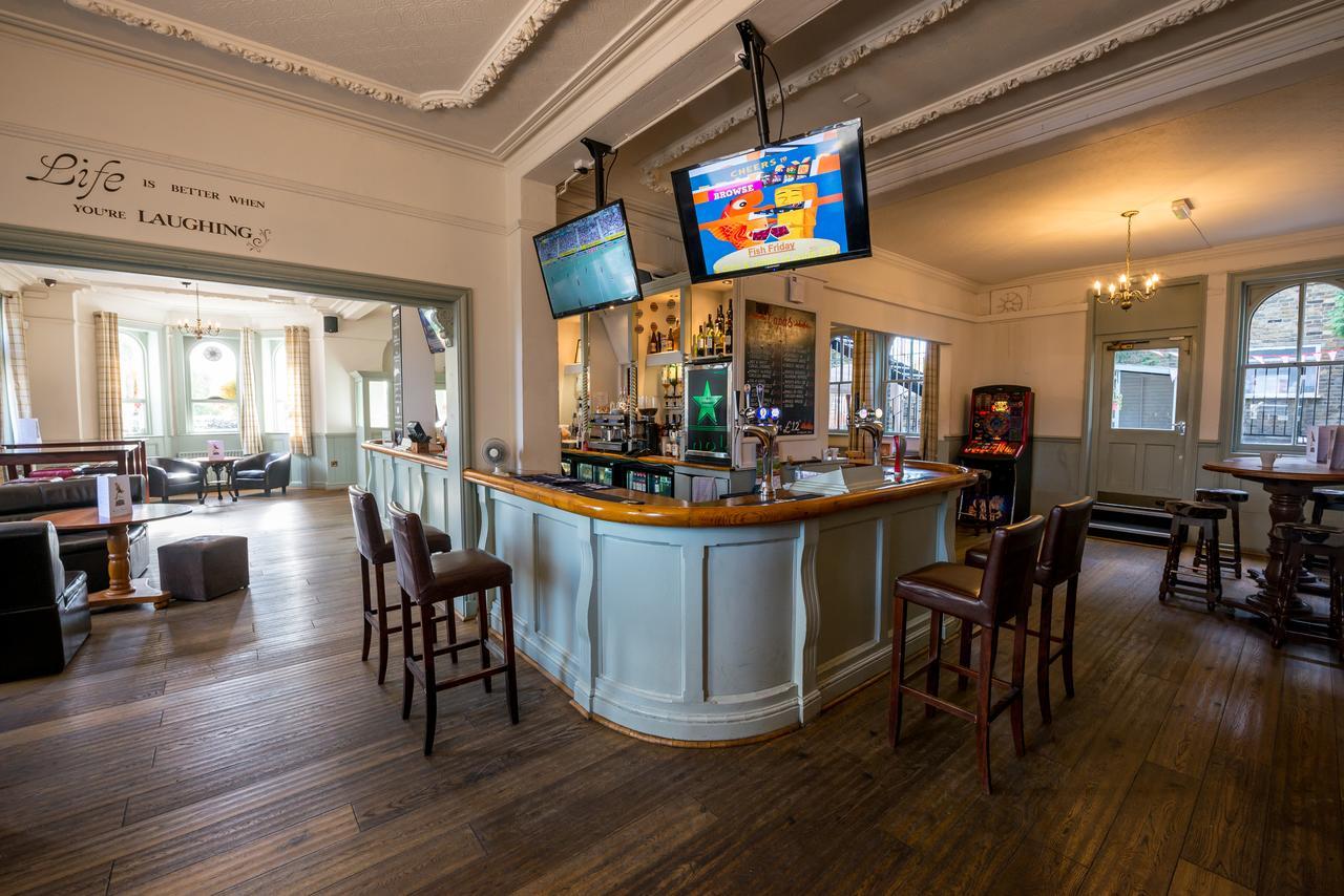 Hotel The Milford Arms Hounslow Esterno foto